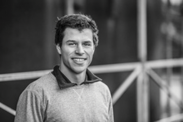 Mats R. Holvik